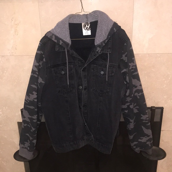 Camo Jean jacket - Picture 1 of 4